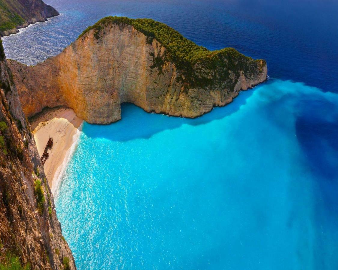 48 By Zante Plaza